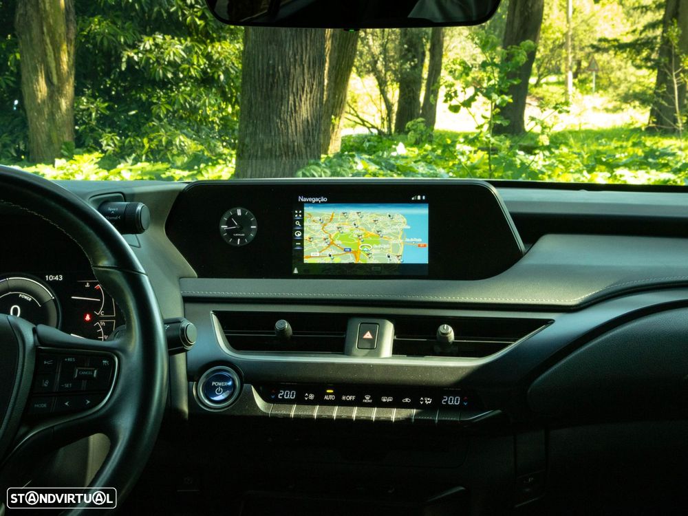 Lexus UX 250h Special Edition (LCA) - 11