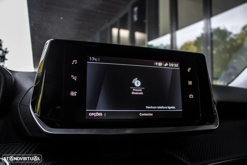 Peugeot 2008 1.5 BlueHDi Allure EAT8 - 38