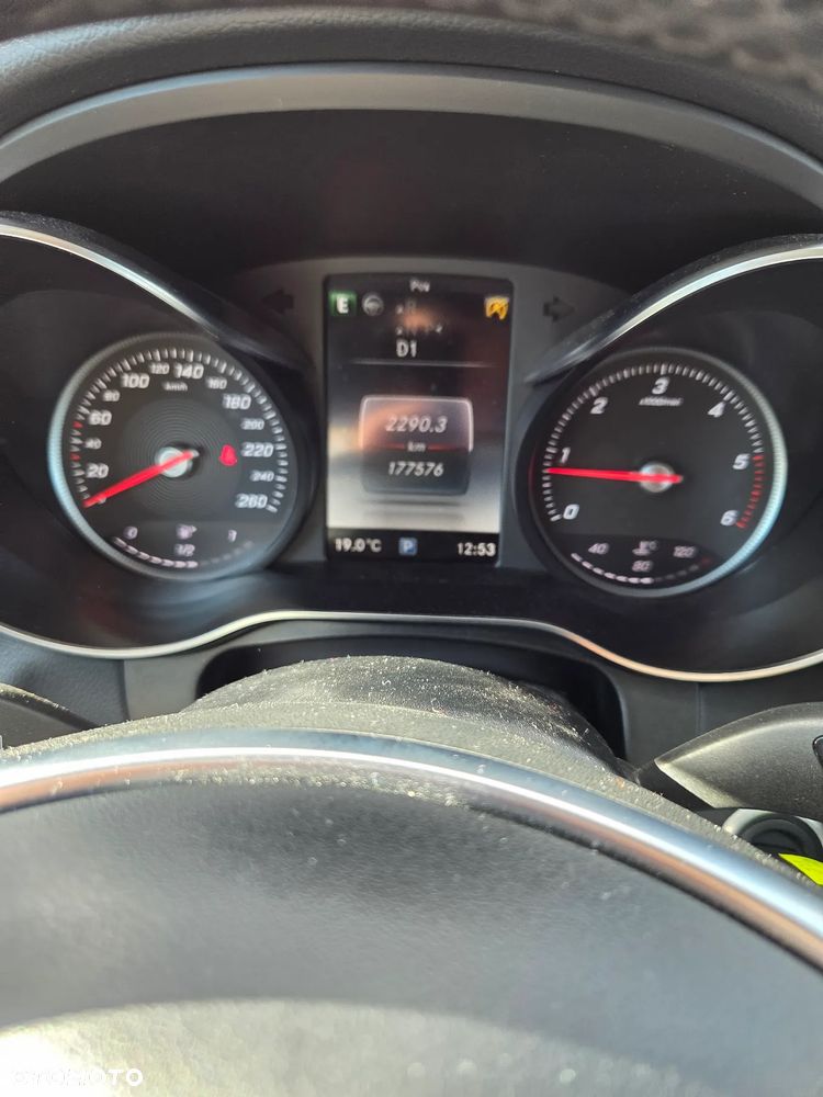 Mercedes-Benz GLC - 16