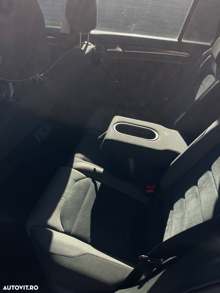 Volkswagen Golf - 9