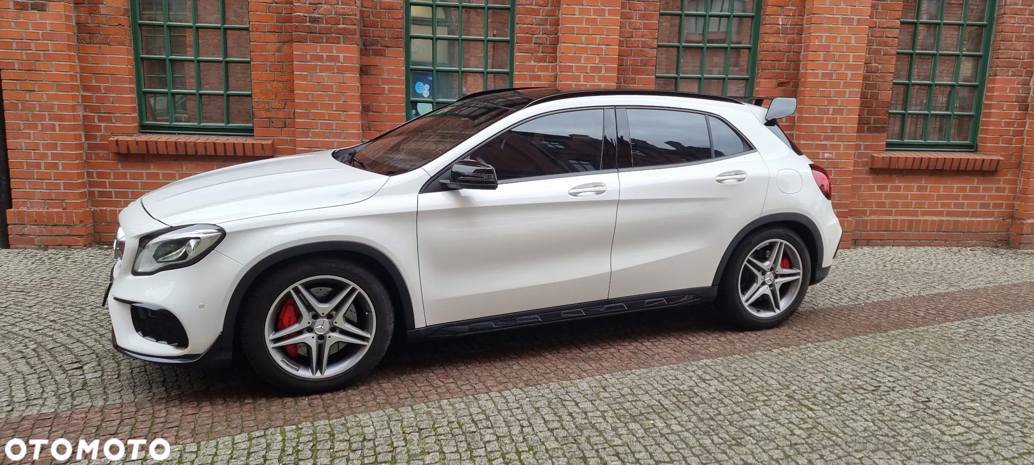 Mercedes-Benz GLA AMG 45 4Matic AMG Speedshift 7G-DCT AMG Night Edition - 14