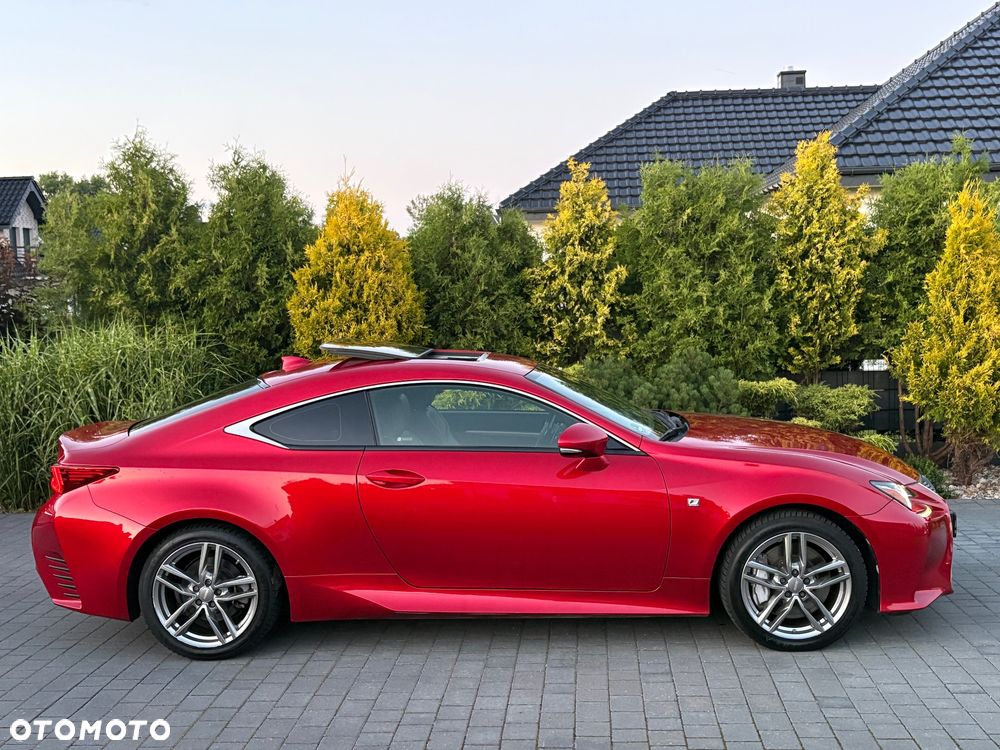 Lexus RC 200t / 300 F Sport - 10