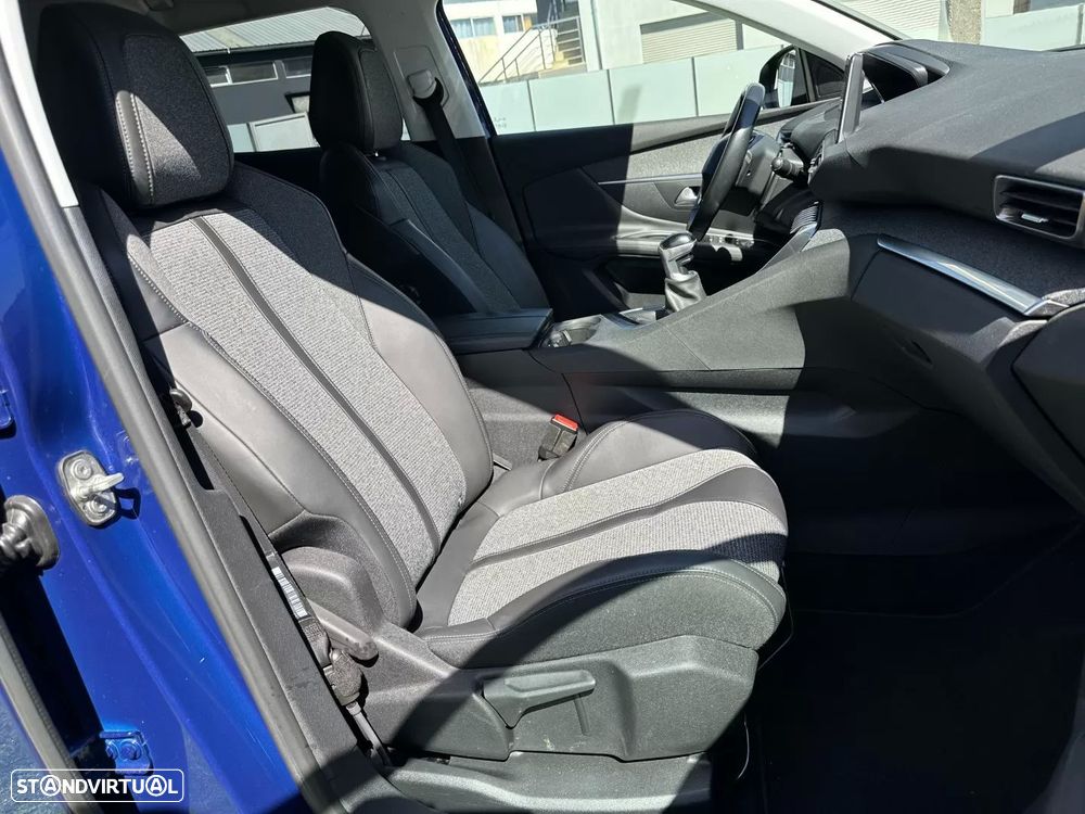 Peugeot 3008 1.2 PureTech Allure Pack - 53