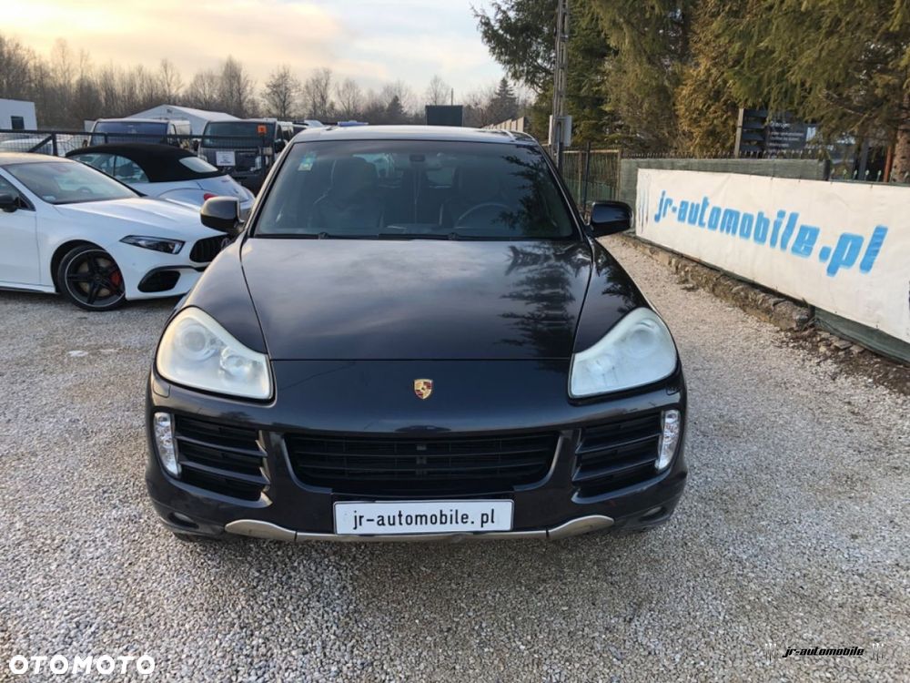 Porsche Cayenne - 2
