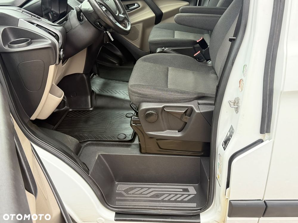 Ford Transit Custom - 14
