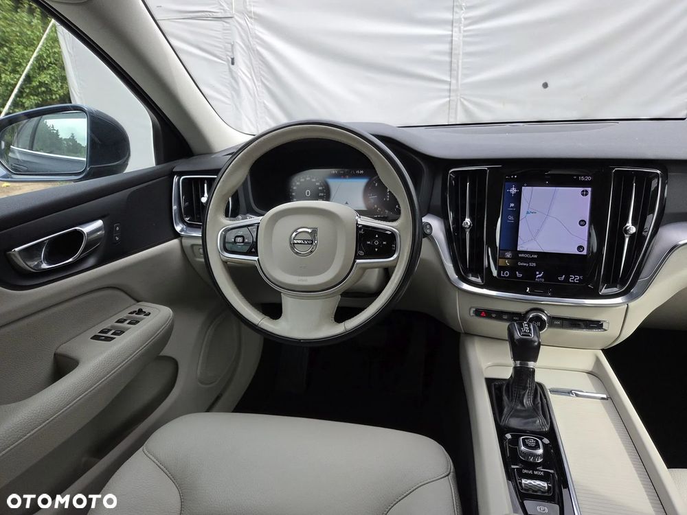 Volvo V60 D3 Momentum Pro - 15