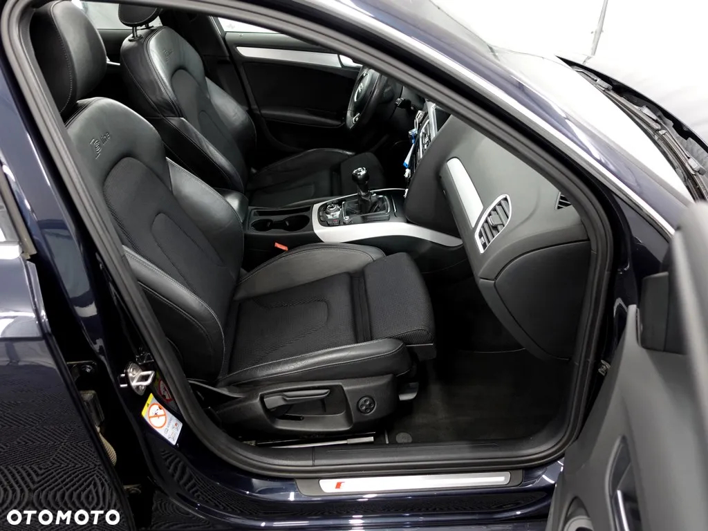 Audi A4 Avant 2.0 TDI DPF S line Sportpaket - 7