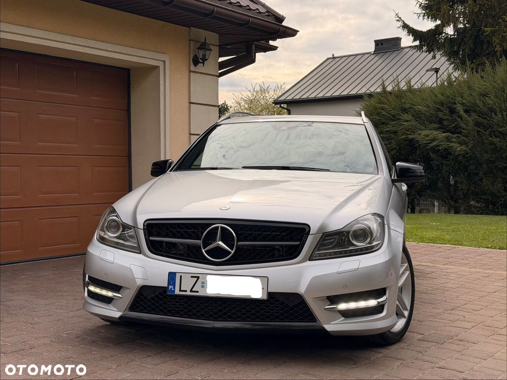 Mercedes-Benz Klasa C 250 CDI 4Matic 7G-TRONIC Avantgarde Edition - 4