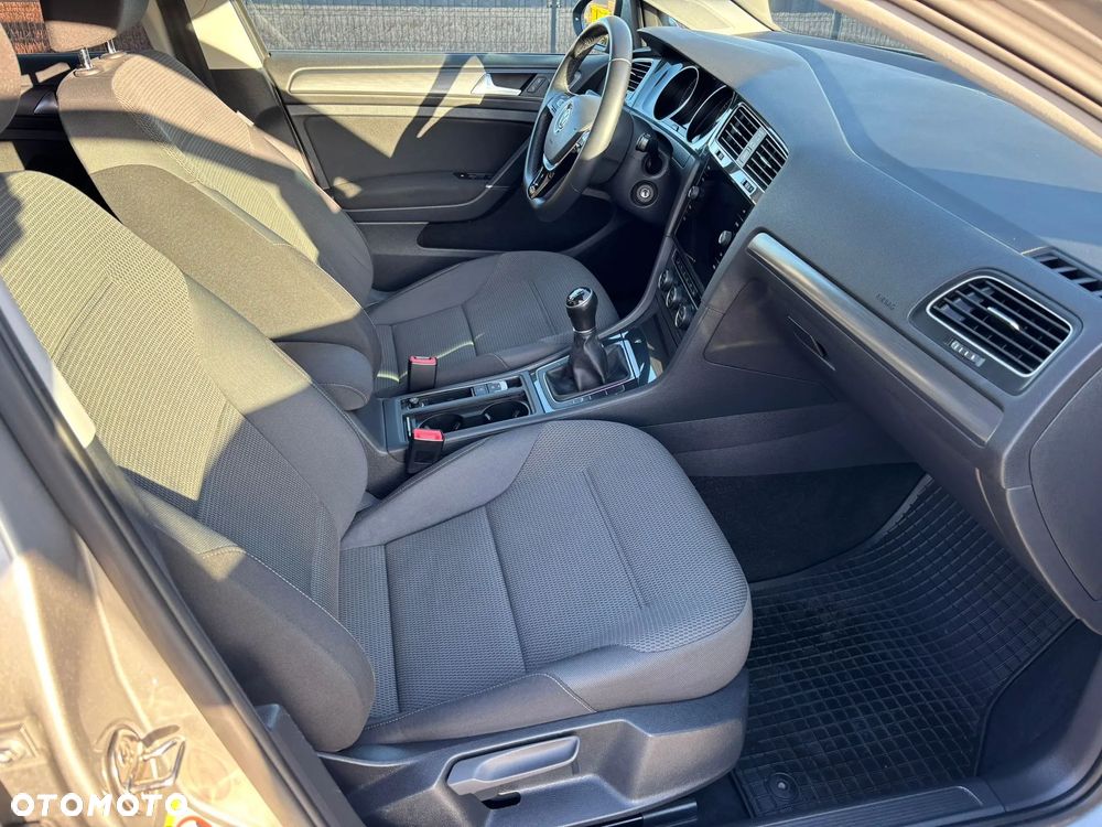 Volkswagen Golf 1.5 TSI BMT Comfortline - 13