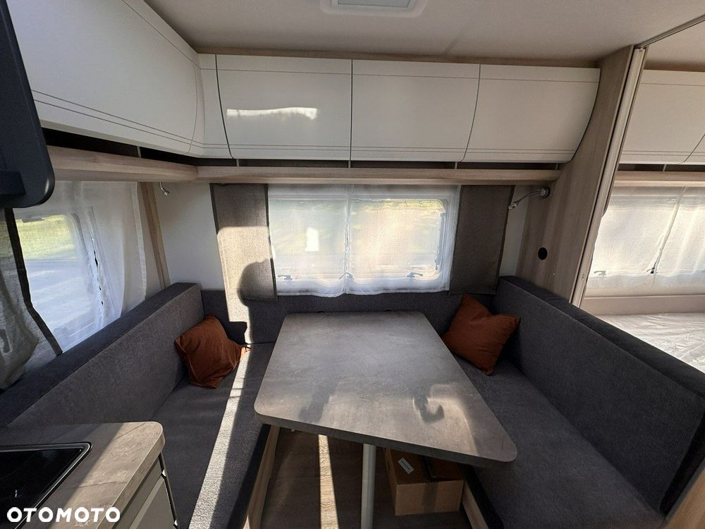 Hobby De Luxe 400 SFe - 11