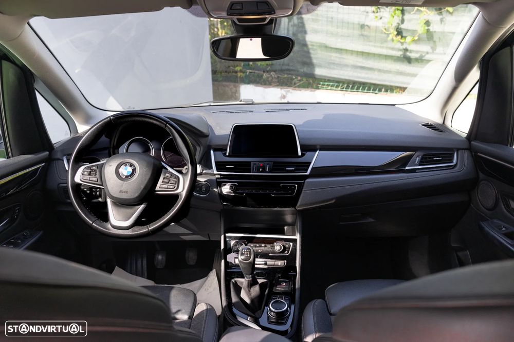 BMW 216 Active Tourer d Line Luxury - 3