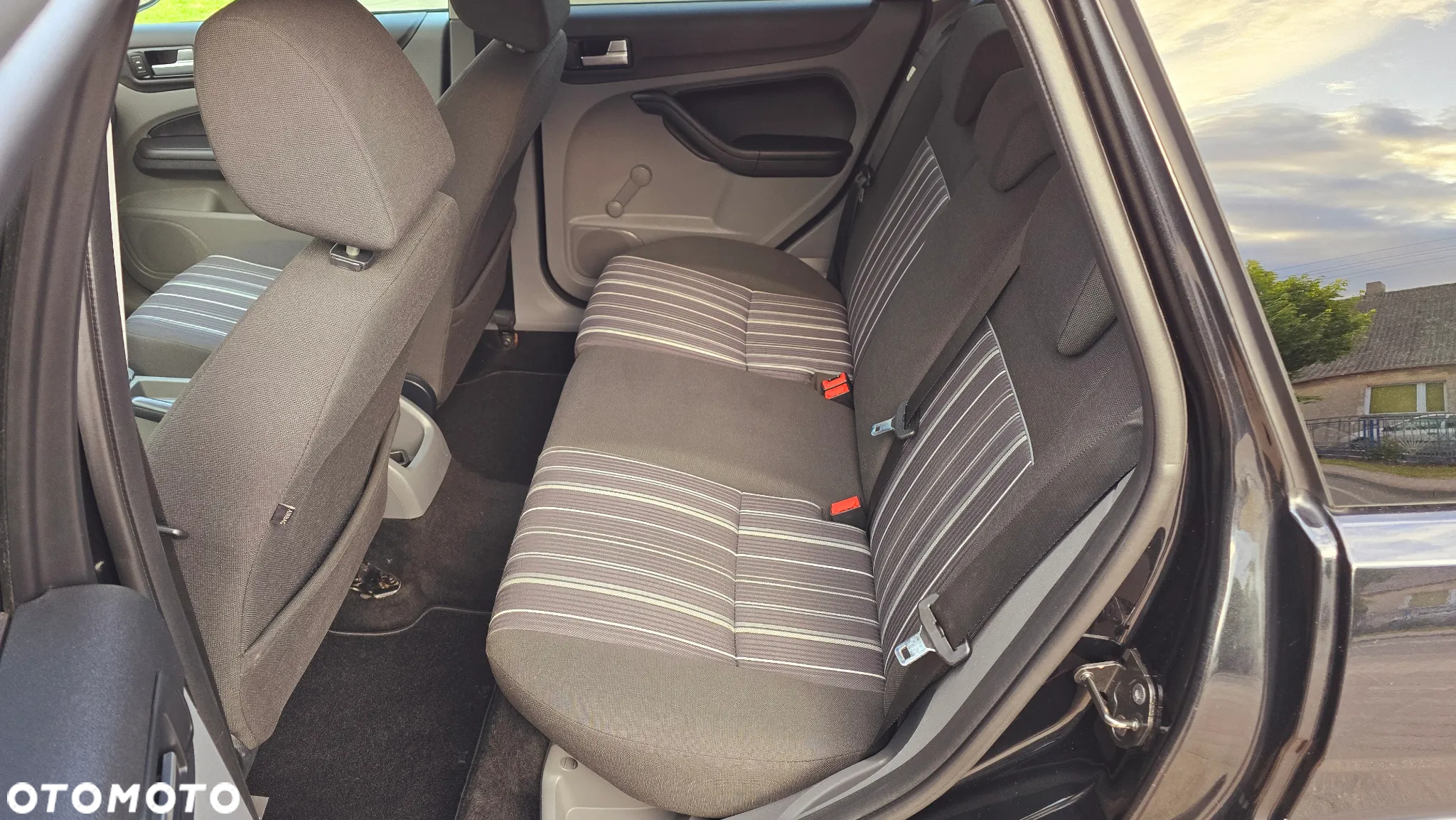 Ford Focus - 25