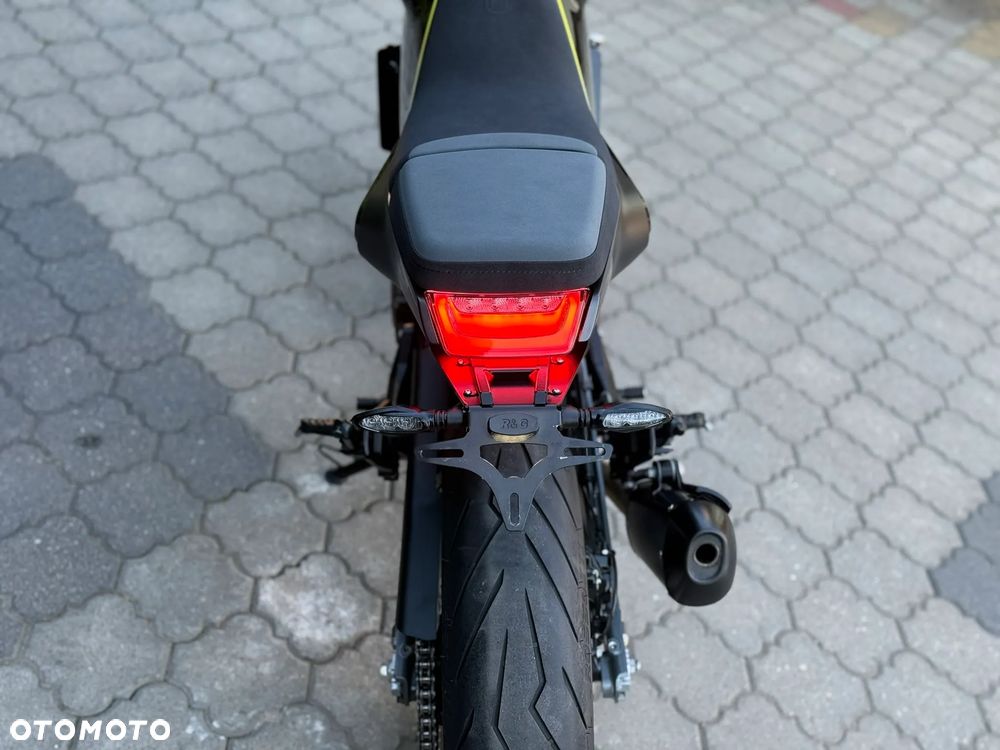 Husqvarna Svartpilen - 21