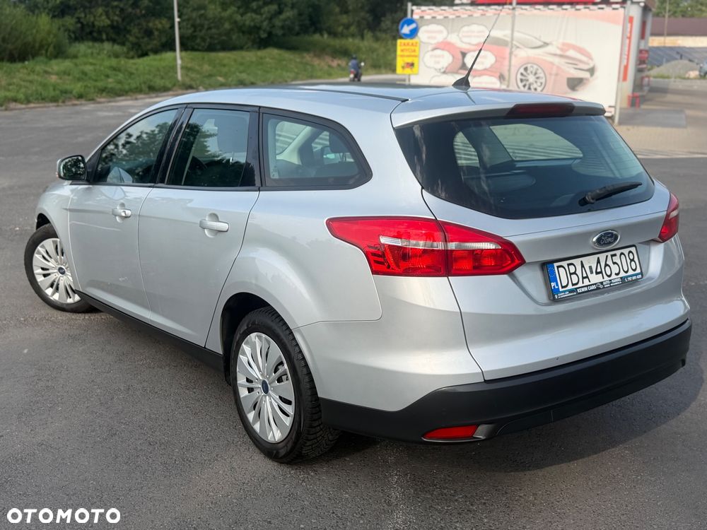 Ford Focus 1.0 EcoBoost 99g Trend - 4