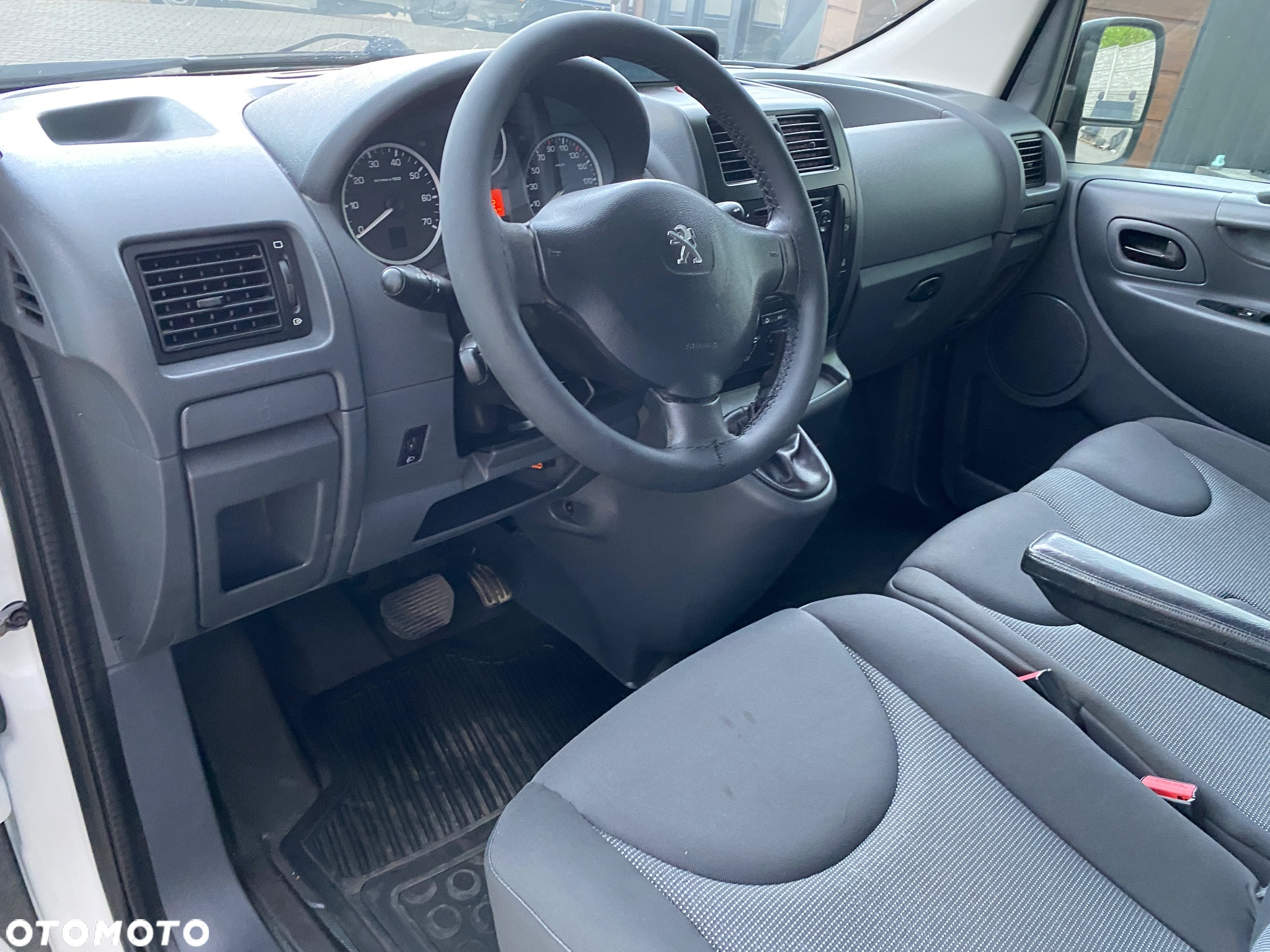Peugeot Expert - 16