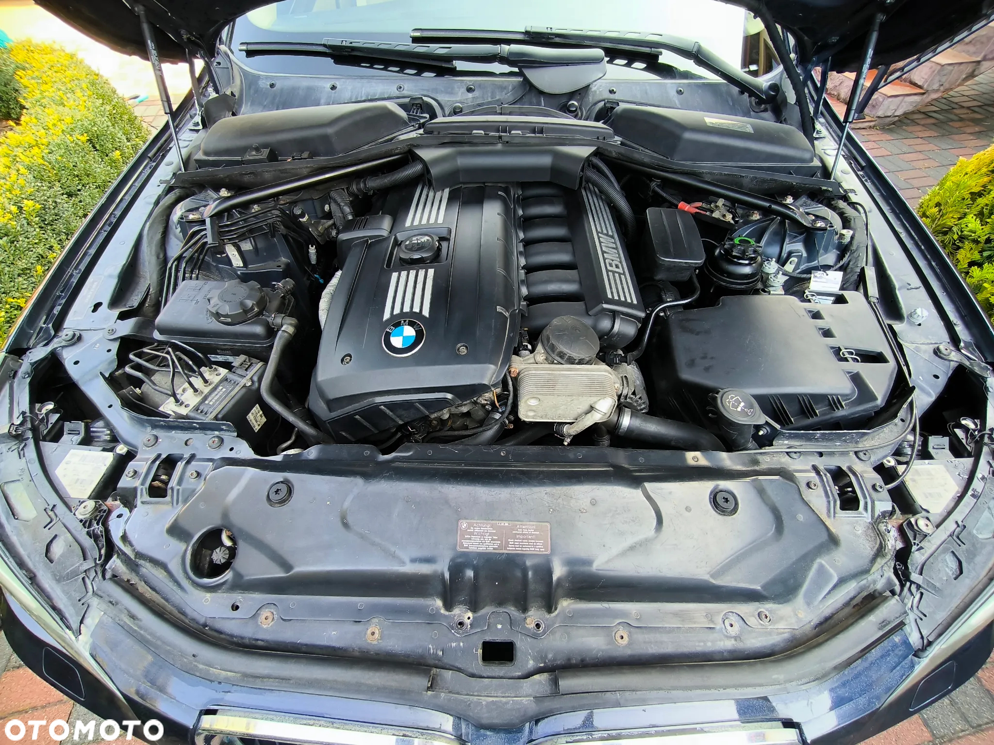 BMW Seria 5 528i - 28