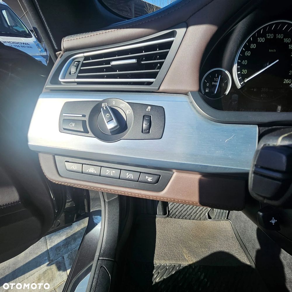 BMW Seria 7 750d xDrive - 10