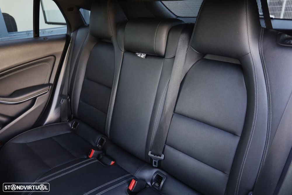 Mercedes-Benz CLA 220 d Shooting Brake Urban Aut. - 19