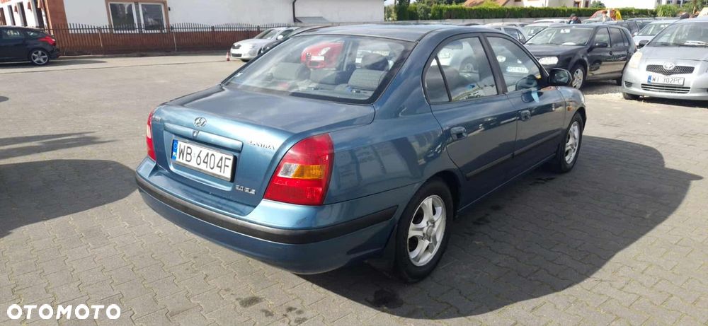 Hyundai Elantra - 3