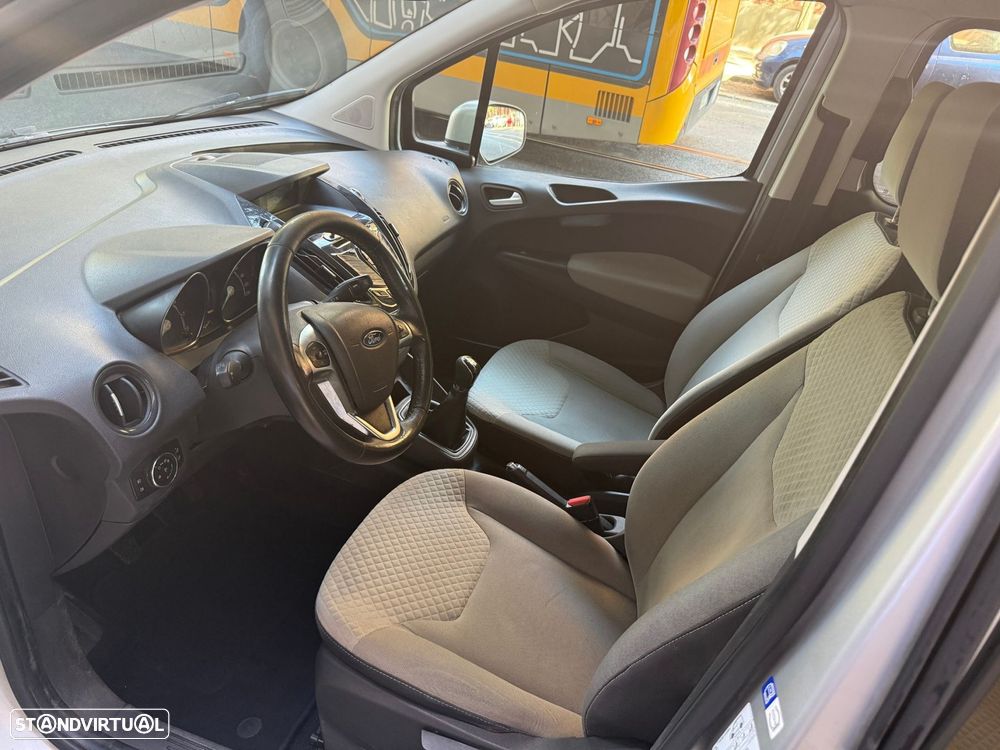 Ford Tourneo Courier 1.0 EcoBoost Ambiente - 10