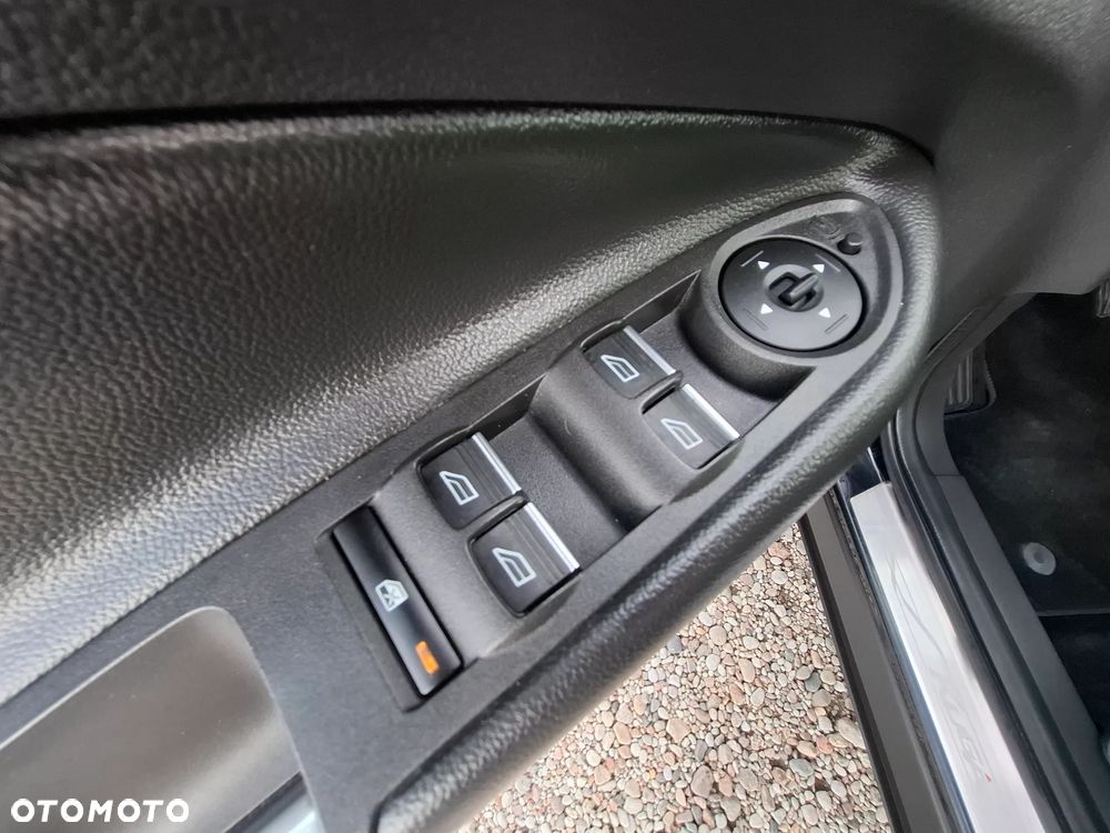 Ford Kuga 2.0 TDCi FWD Titanium - 15