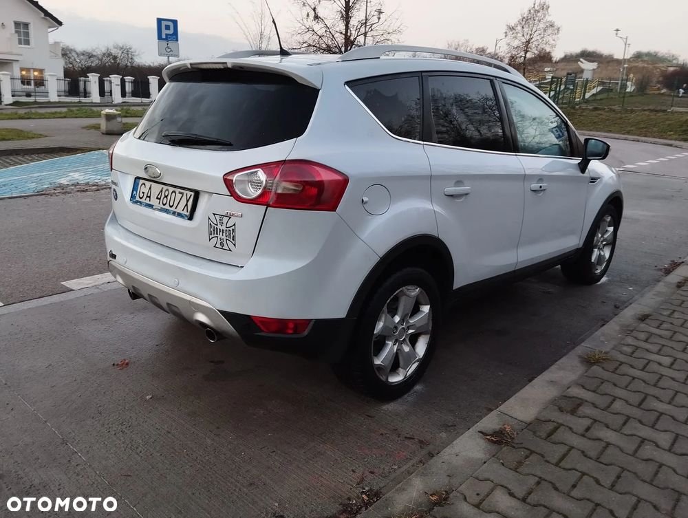 Ford Kuga 2.0 TDCi 2x4 Titanium - 12