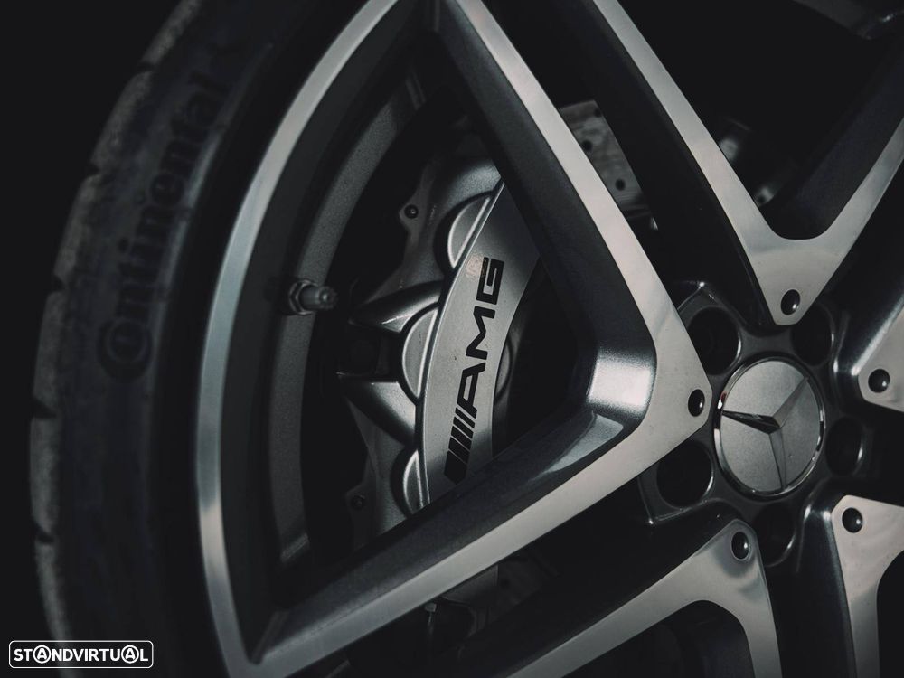 Mercedes-Benz SL 63 AMG Standard - 4