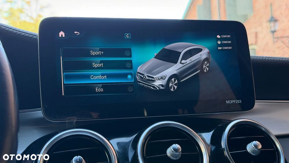 Mercedes-Benz GLC - 28