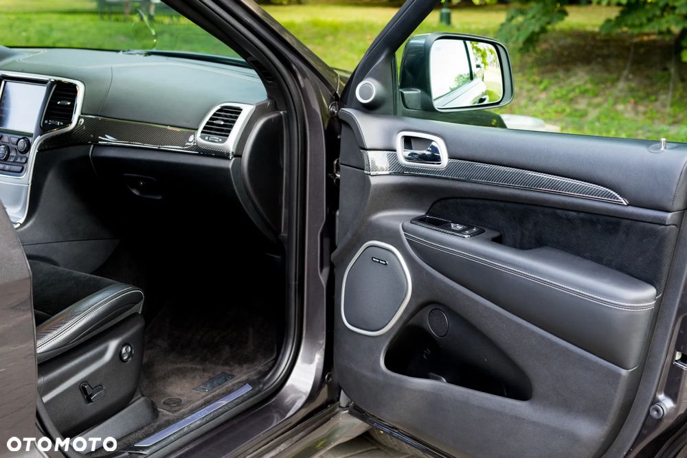 Jeep Grand Cherokee 6.4 V8 SRT8 - 16