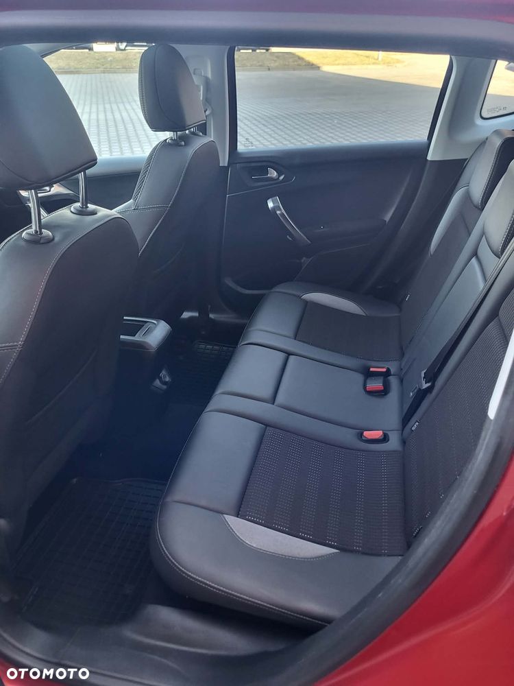 Peugeot 2008 BlueHDi 100 STOP & START Allure - 10