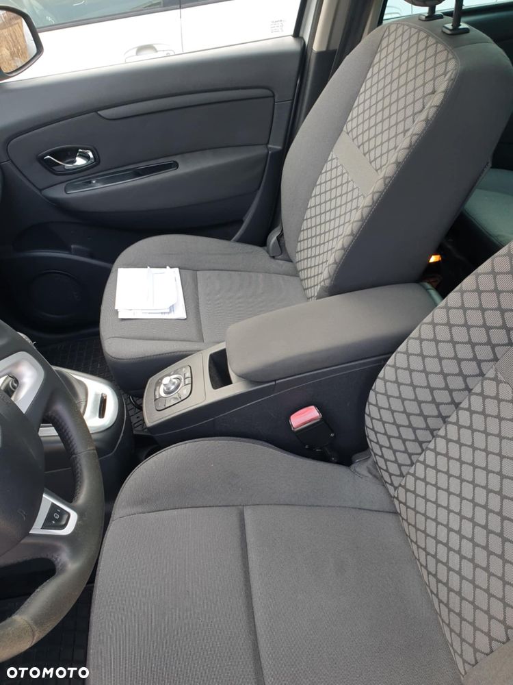 Renault Scenic 1.6 dCi Energy Privilege S&S - 10