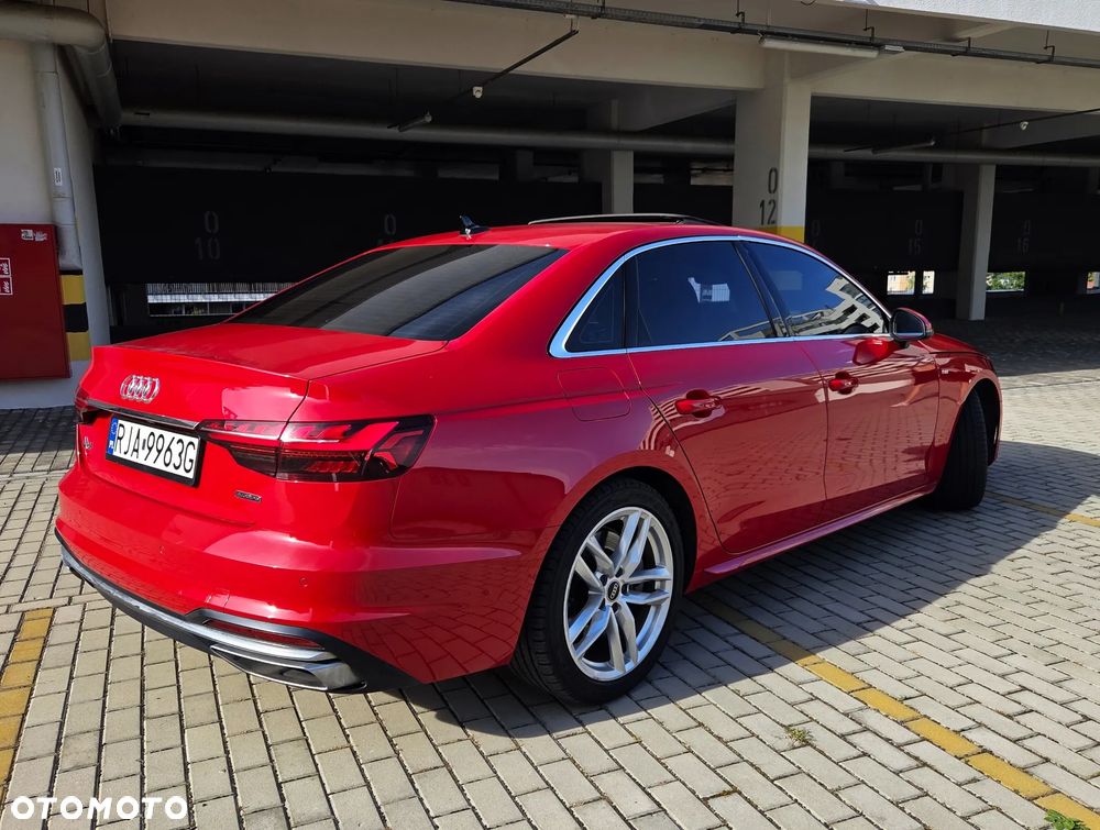 Audi A4 Limousine - 4