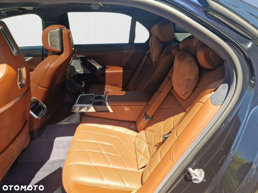 BMW Seria 7 - 14