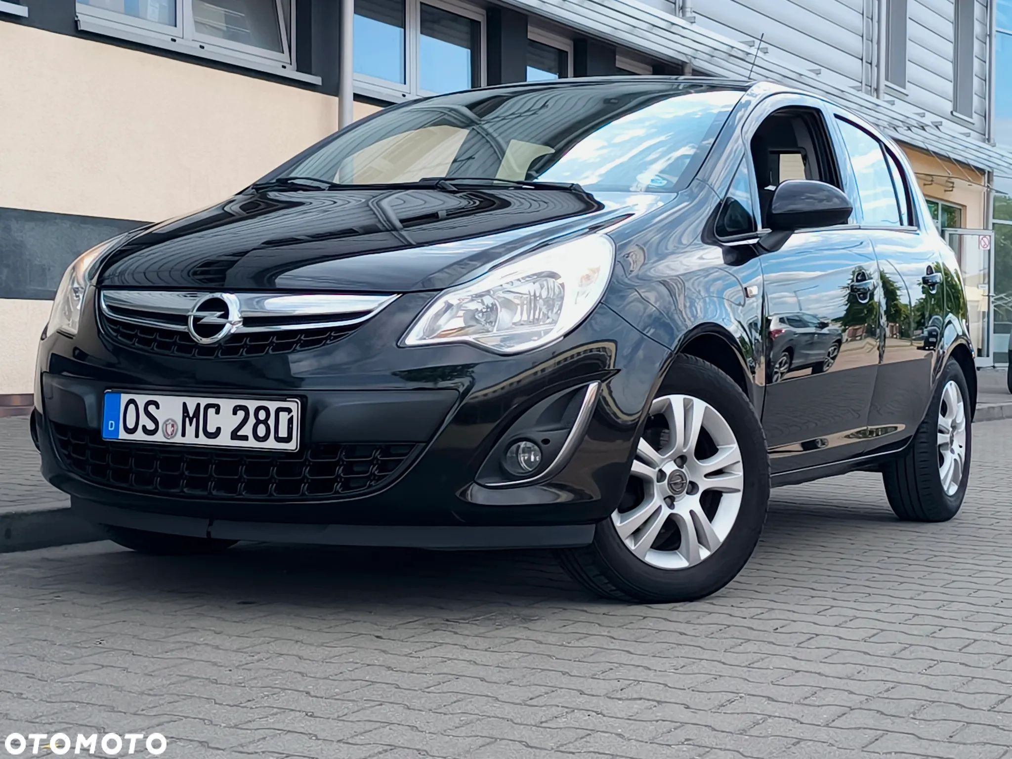 Opel Corsa 1.2 16V Enjoy - 1