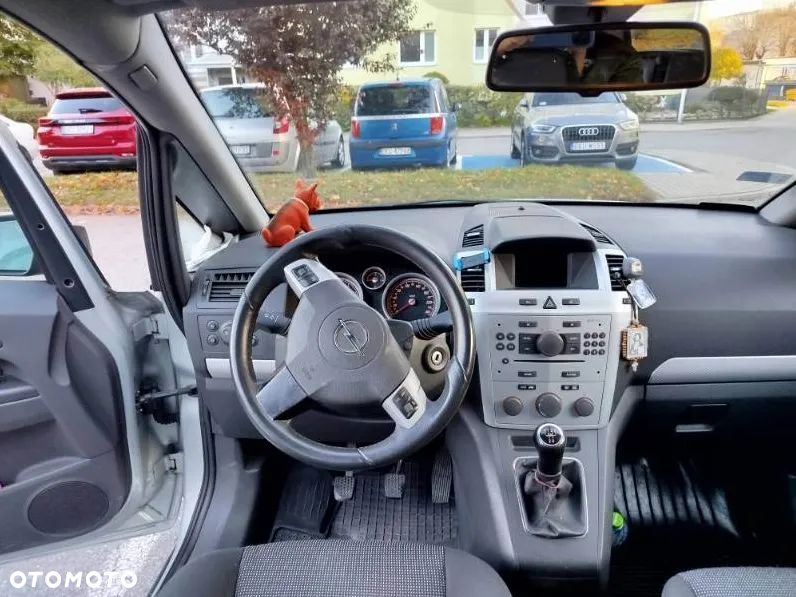 Opel Zafira - 3