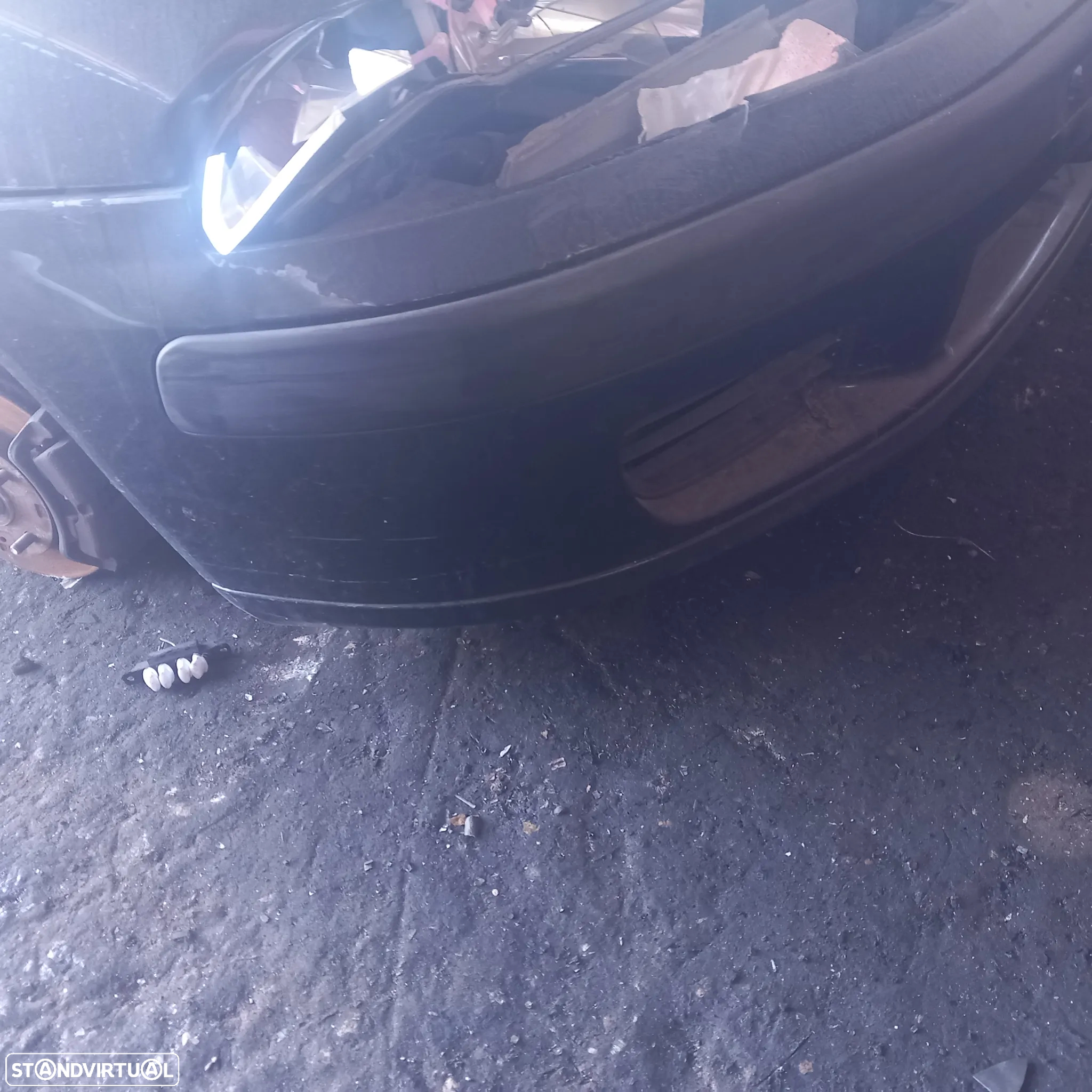 Para choques frente mitsubishi carisma ano 2002 - 2