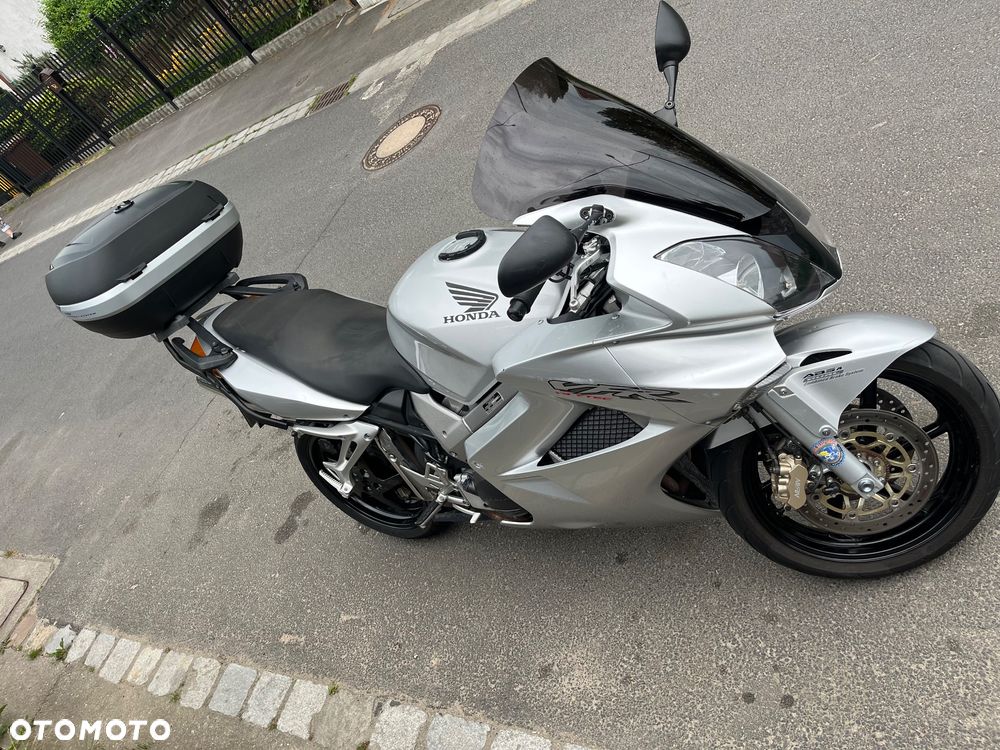 Honda VFR - 5