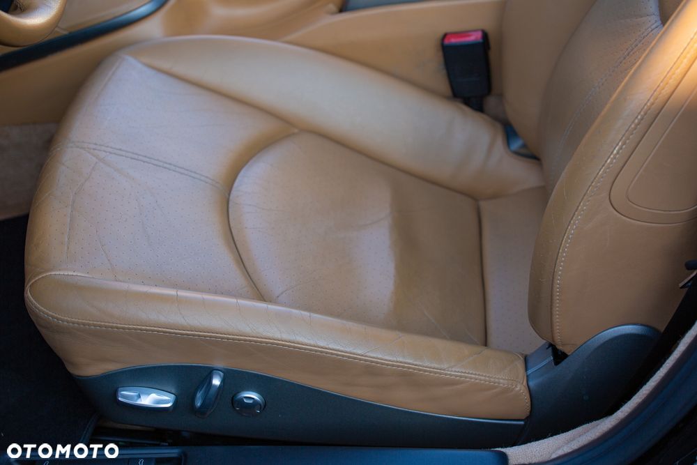 Porsche 911 Carrera - 11