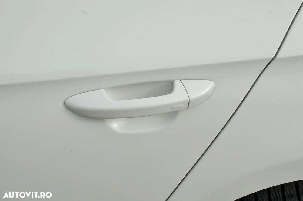 Volkswagen Passat CC - 22