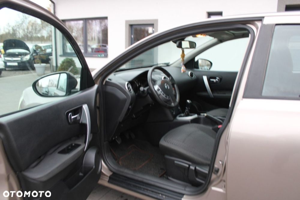 Nissan Qashqai 2.0 dCi 4 x 4 DPF tekna - 20