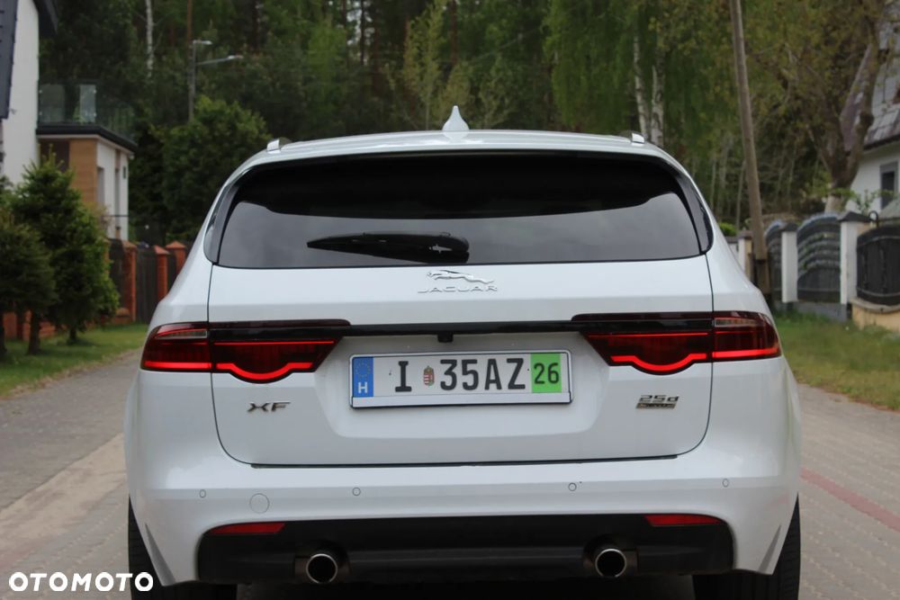 Jaguar XF 25d R-Sport - 7