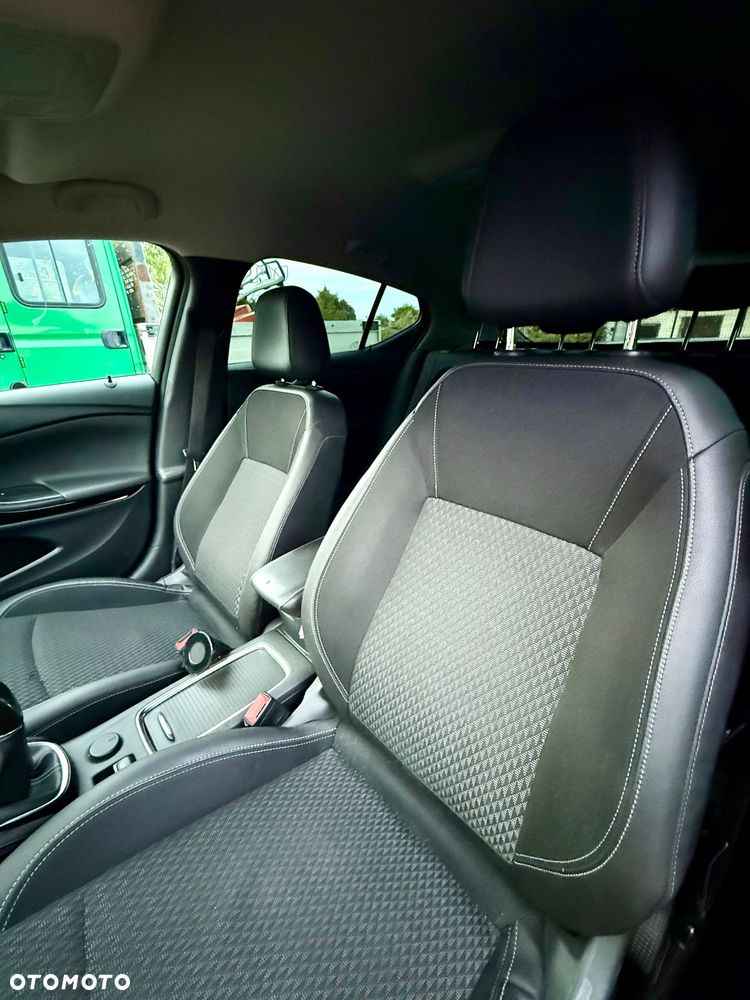 Opel Astra 1.6 CDTI Cosmo - 18