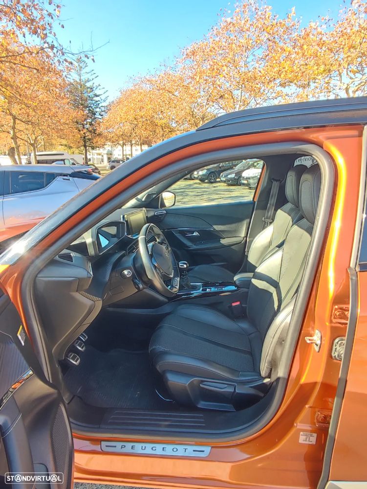 Peugeot 2008 1.2 PureTech GT Line - 32