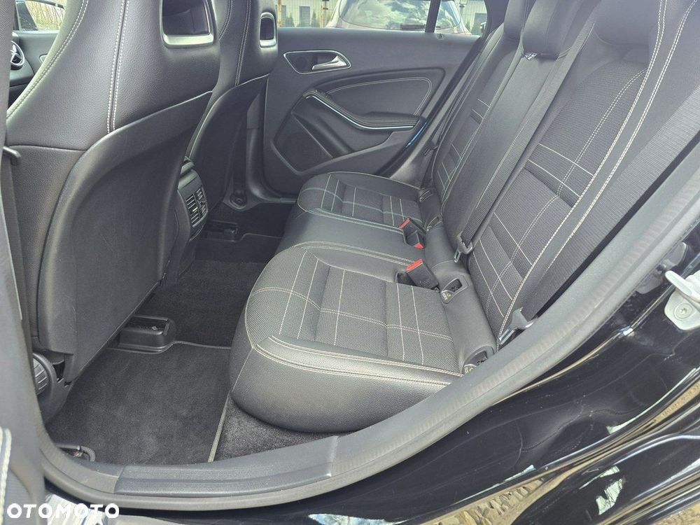 Mercedes-Benz CLA - 14
