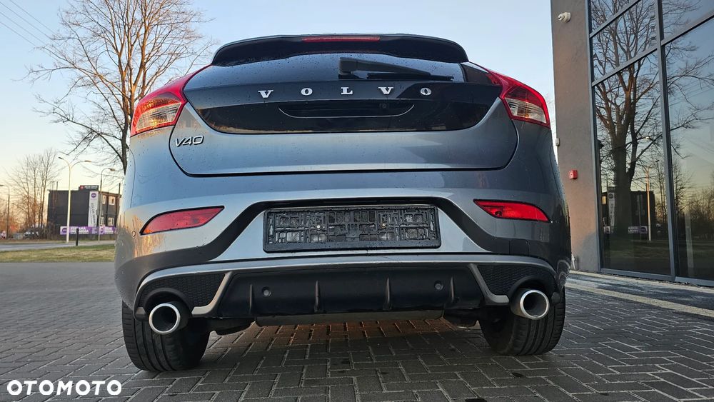 Volvo V40 D2 Drive-E R-Design Momentum - 14