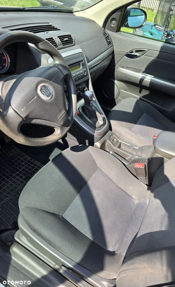 Fiat Croma 1.9 JTD Dynamic - 6