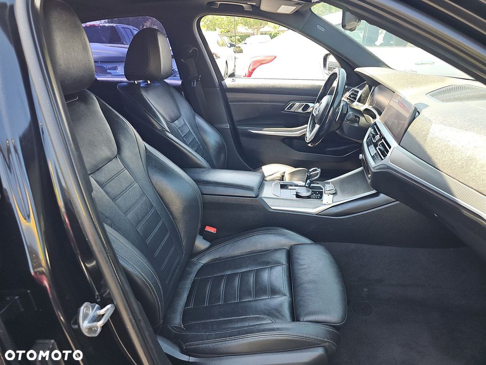 BMW Seria 3 330i M Sport - 10
