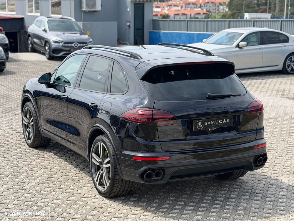 Porsche Cayenne S - 10