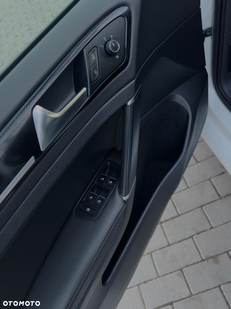 Volkswagen Golf 2.0 TDI (BlueMotion Technology) DSG Highline - 13