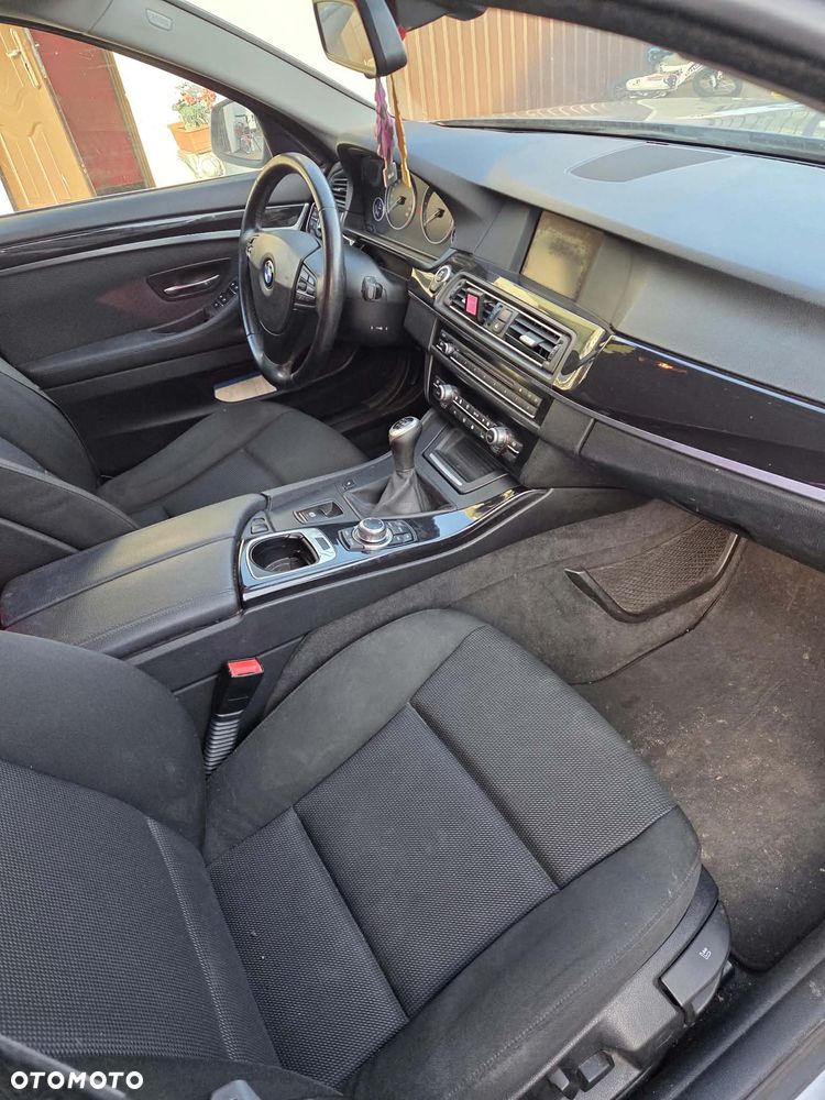 BMW Seria 5 520d - 7